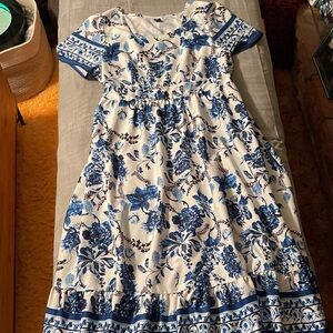 SHEIN Women’s Floral Blue and White Dress